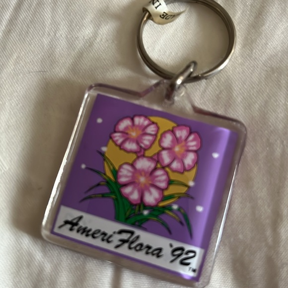 Ameriflora 92 keychain - Picture 2 of 2
